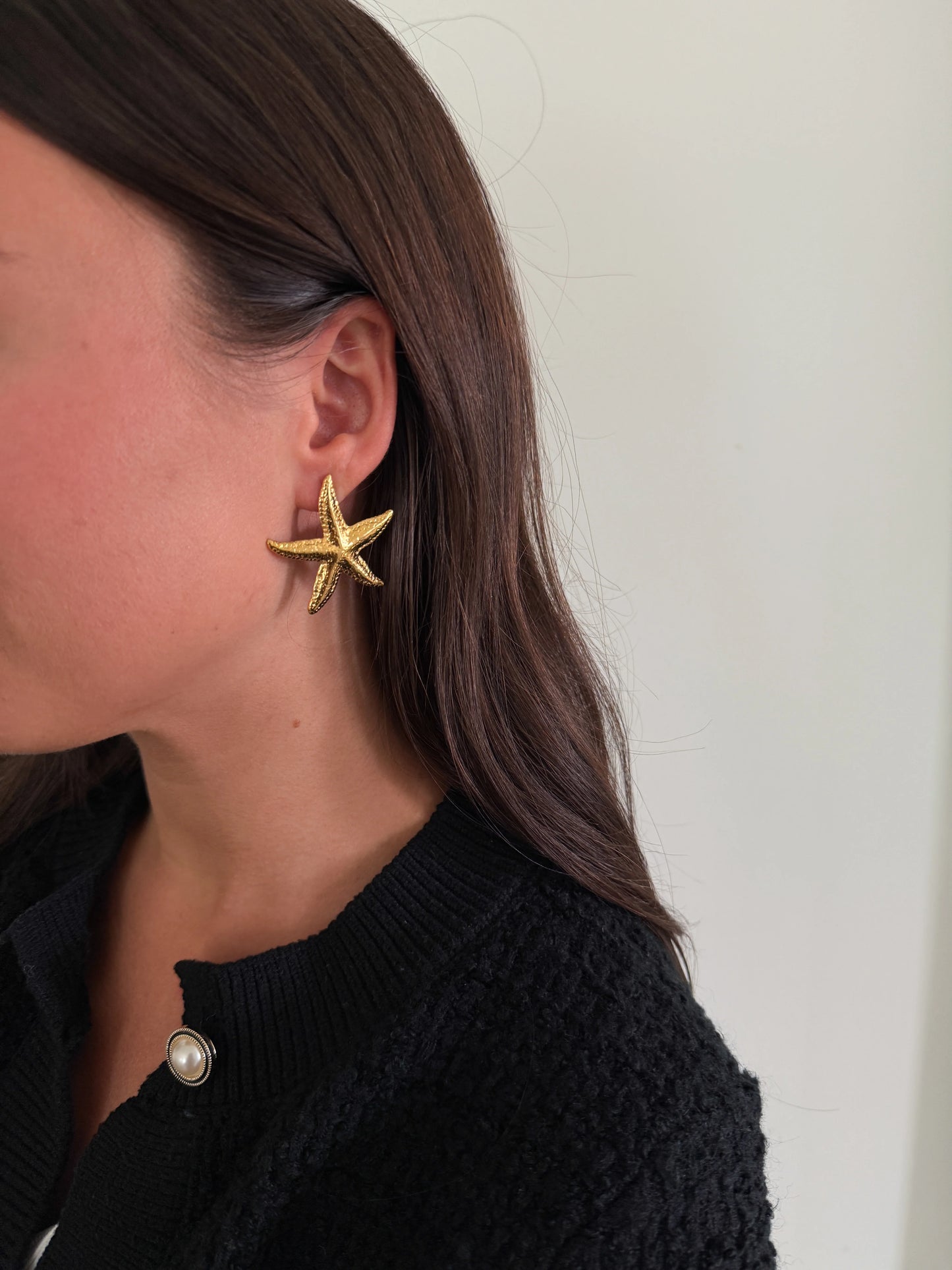 Chansutt Pearls: Starfish Earrings