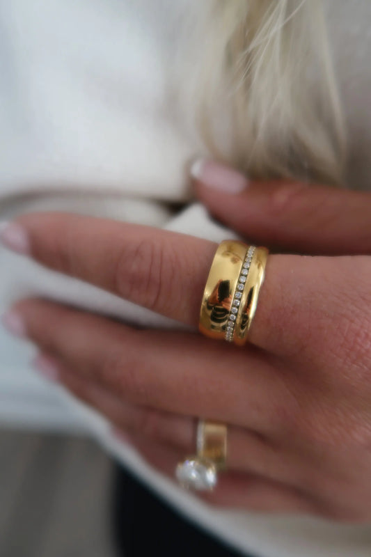 Chansutt Pearls: Misty Ring